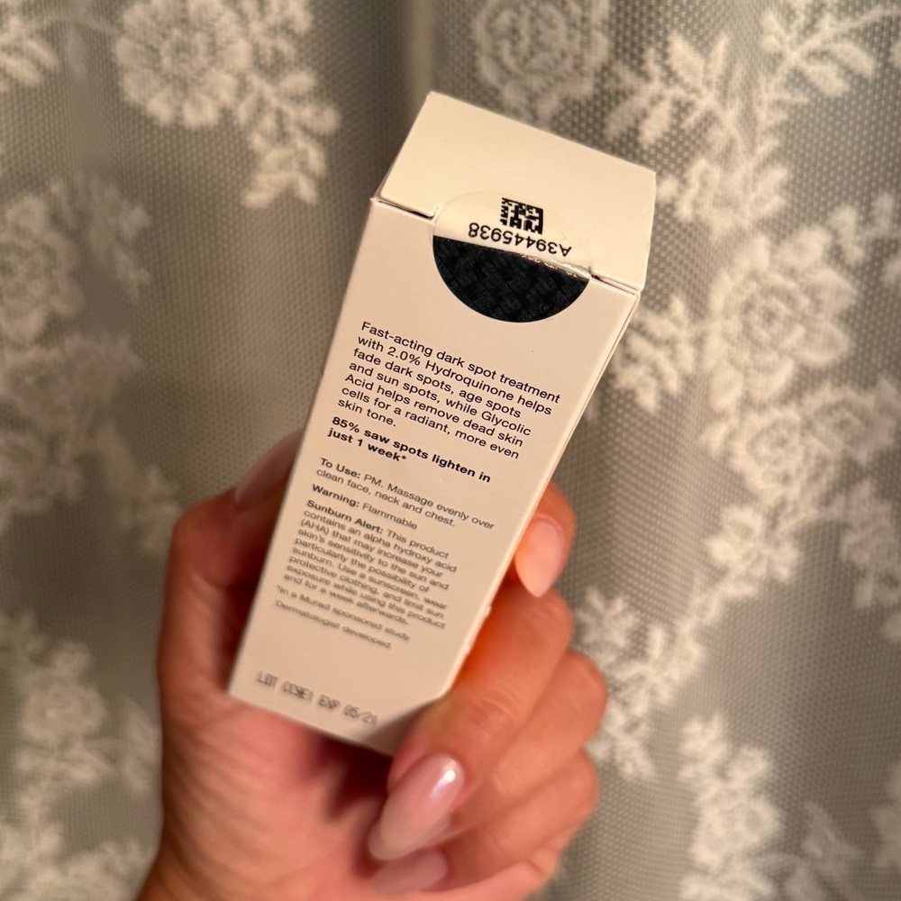 Murad Rapid Dark Spot Correcting Serum - Picture 7 of 8